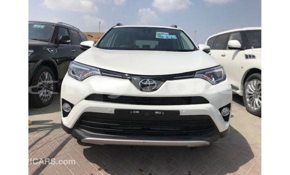 Acheter Import Voiture Toyota 4Runner Blanc à Import - Dubai, Attapeu Province Acheter Import Voiture Toyota 4Runner Blanc à Import - Dubai, Attapeu Province