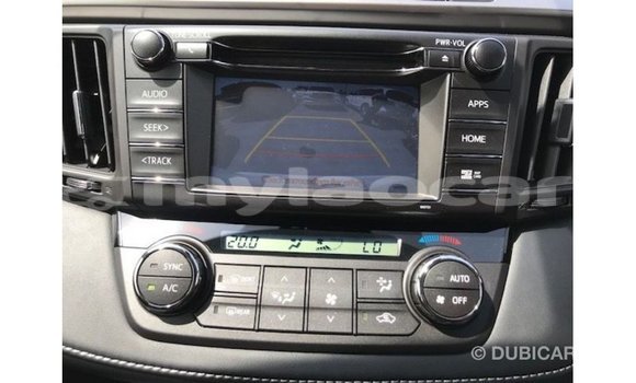 Acheter Import Voiture Toyota 4Runner Blanc à Import - Dubai, Attapeu Province Acheter Import Voiture Toyota 4Runner Blanc à Import - Dubai, Attapeu Province