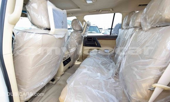 Buy Import Toyota Land Cruiser White Car in Import - Dubai in Attapeu Province Buy Import Toyota Land Cruiser White Car in Import - Dubai in Attapeu Province