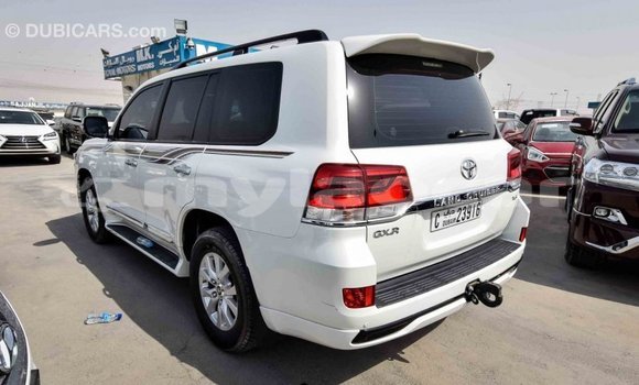 Buy Import Toyota Land Cruiser White Car in Import - Dubai in Attapeu Province Buy Import Toyota Land Cruiser White Car in Import - Dubai in Attapeu Province