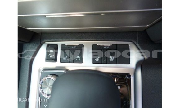 Acheter Import Voiture Toyota Land Cruiser Noir à Import - Dubai, Attapeu Province Acheter Import Voiture Toyota Land Cruiser Noir à Import - Dubai, Attapeu Province