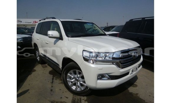 Buy Import Toyota Land Cruiser White Car in Import - Dubai in Attapeu Province Buy Import Toyota Land Cruiser White Car in Import - Dubai in Attapeu Province