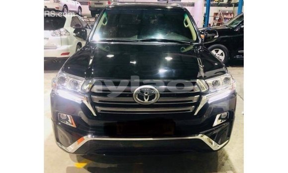 Acheter Import Voiture Toyota Land Cruiser Noir à Import - Dubai, Attapeu Province Acheter Import Voiture Toyota Land Cruiser Noir à Import - Dubai, Attapeu Province