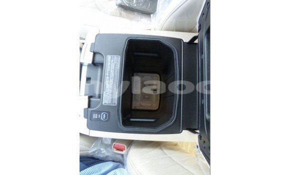 Acheter Import Voiture Toyota Land Cruiser Autre à Import - Dubai, Attapeu Province Acheter Import Voiture Toyota Land Cruiser Autre à Import - Dubai, Attapeu Province