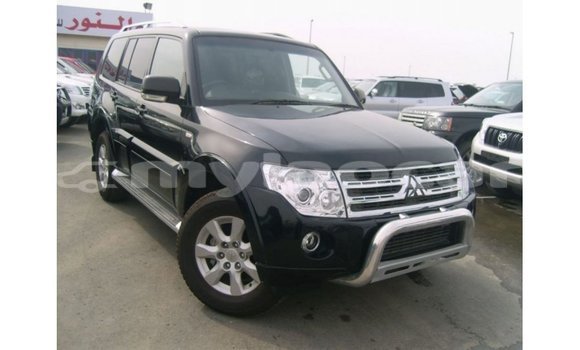 ຊື້ ການ ນຳ ເຂົ້າ Mitsubishi Pajero Black ລົດ ໃນ Import - Dubai ໃນ Attapeu Province