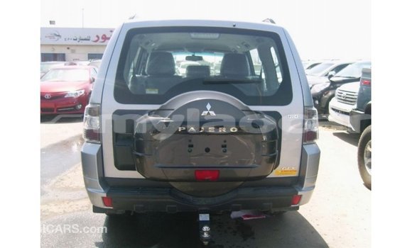 Acheter Import Voiture Mitsubishi Pajero Autre à Import - Dubai, Attapeu Province Acheter Import Voiture Mitsubishi Pajero Autre à Import - Dubai, Attapeu Province