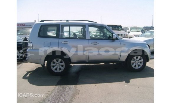 Acheter Import Voiture Mitsubishi Pajero Autre à Import - Dubai, Attapeu Province Acheter Import Voiture Mitsubishi Pajero Autre à Import - Dubai, Attapeu Province