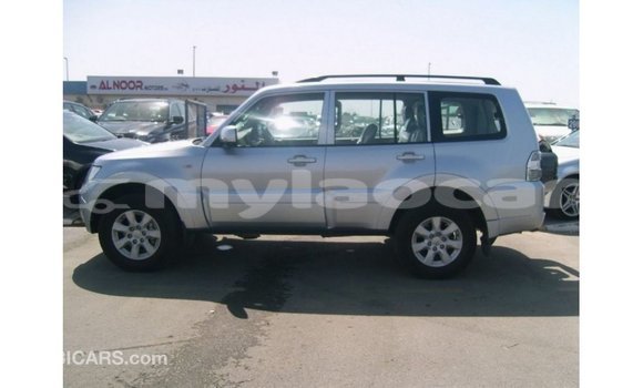 Acheter Import Voiture Mitsubishi Pajero Autre à Import - Dubai, Attapeu Province Acheter Import Voiture Mitsubishi Pajero Autre à Import - Dubai, Attapeu Province