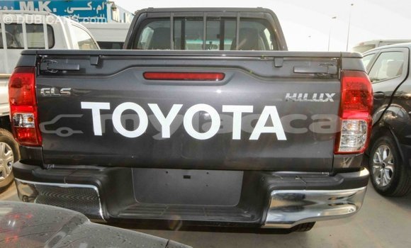 Acheter Import Voiture Toyota Hilux Autre à Import - Dubai, Attapeu Province Acheter Import Voiture Toyota Hilux Autre à Import - Dubai, Attapeu Province