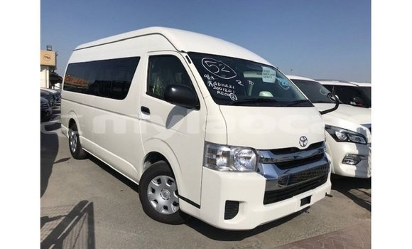 Buy Import Toyota Hiace White Car in Import - Dubai in Attapeu Province