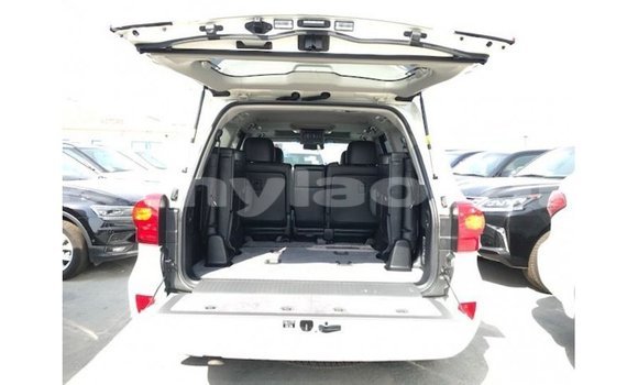 Buy Import Toyota Land Cruiser White Car in Import - Dubai in Attapeu Province Buy Import Toyota Land Cruiser White Car in Import - Dubai in Attapeu Province