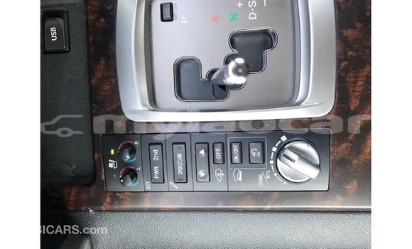 Buy Import Toyota Land Cruiser White Car in Import - Dubai in Attapeu Province Buy Import Toyota Land Cruiser White Car in Import - Dubai in Attapeu Province