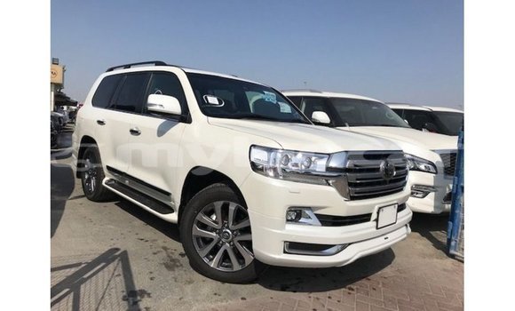 Buy Import Toyota Land Cruiser White Car in Import - Dubai in Attapeu Province Buy Import Toyota Land Cruiser White Car in Import - Dubai in Attapeu Province