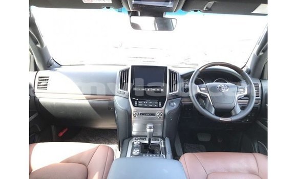 Buy Import Toyota Land Cruiser White Car in Import - Dubai in Attapeu Province Buy Import Toyota Land Cruiser White Car in Import - Dubai in Attapeu Province