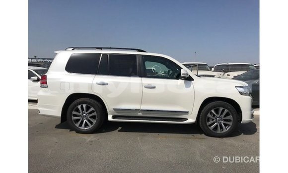 Buy Import Toyota Land Cruiser White Car in Import - Dubai in Attapeu Province Buy Import Toyota Land Cruiser White Car in Import - Dubai in Attapeu Province