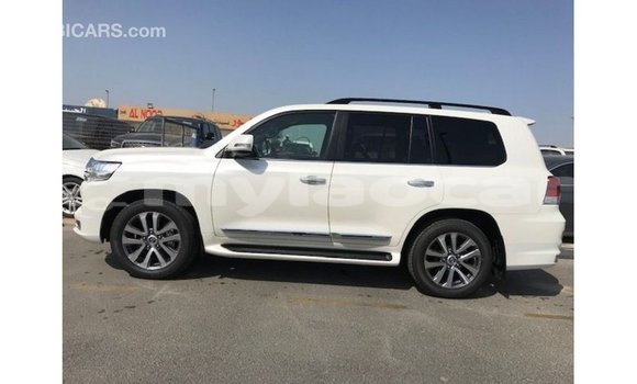 Buy Import Toyota Land Cruiser White Car in Import - Dubai in Attapeu Province Buy Import Toyota Land Cruiser White Car in Import - Dubai in Attapeu Province