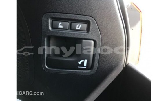 Buy Import Toyota Land Cruiser White Car in Import - Dubai in Attapeu Province Buy Import Toyota Land Cruiser White Car in Import - Dubai in Attapeu Province