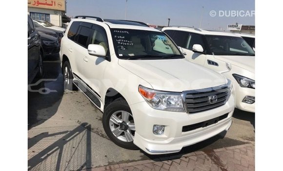 Buy Import Toyota Land Cruiser White Car in Import - Dubai in Attapeu Province Buy Import Toyota Land Cruiser White Car in Import - Dubai in Attapeu Province