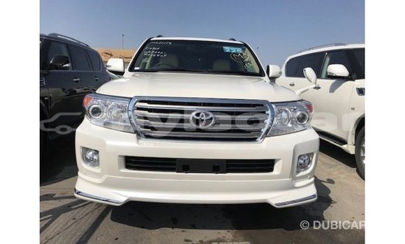Buy Import Toyota Land Cruiser White Car in Import - Dubai in Attapeu Province Buy Import Toyota Land Cruiser White Car in Import - Dubai in Attapeu Province