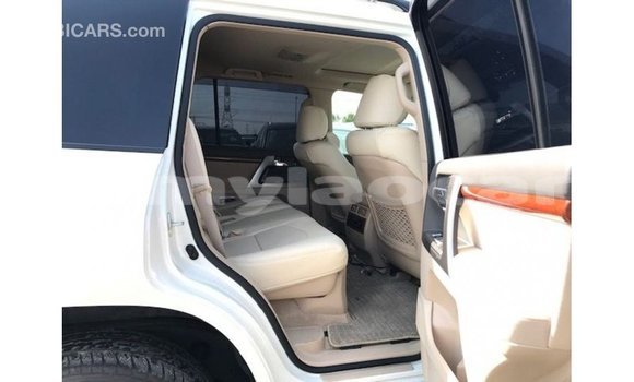 Buy Import Toyota Land Cruiser White Car in Import - Dubai in Attapeu Province Buy Import Toyota Land Cruiser White Car in Import - Dubai in Attapeu Province