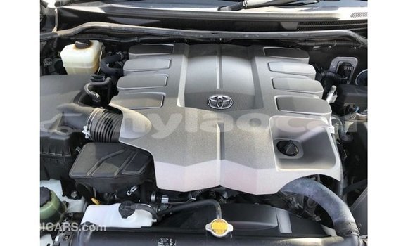 Buy Import Toyota Land Cruiser White Car in Import - Dubai in Attapeu Province Buy Import Toyota Land Cruiser White Car in Import - Dubai in Attapeu Province