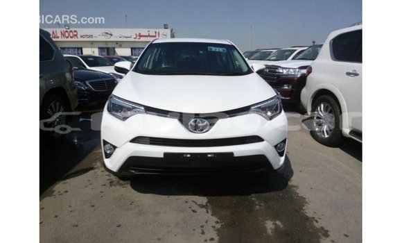 Buy Import Toyota 4Runner White Car in Import - Dubai in Attapeu Province Buy Import Toyota 4Runner White Car in Import - Dubai in Attapeu Province