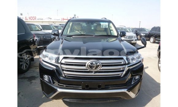 Acheter Import Voiture Toyota Land Cruiser Noir à Import - Dubai, Attapeu Province Acheter Import Voiture Toyota Land Cruiser Noir à Import - Dubai, Attapeu Province
