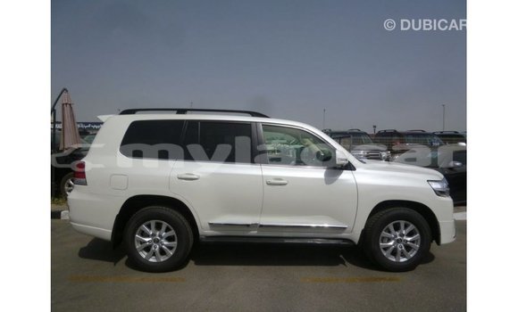 Buy Import Toyota Land Cruiser White Car in Import - Dubai in Attapeu Province Buy Import Toyota Land Cruiser White Car in Import - Dubai in Attapeu Province