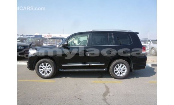Acheter Import Voiture Toyota Land Cruiser Noir à Import - Dubai, Attapeu Province Acheter Import Voiture Toyota Land Cruiser Noir à Import - Dubai, Attapeu Province
