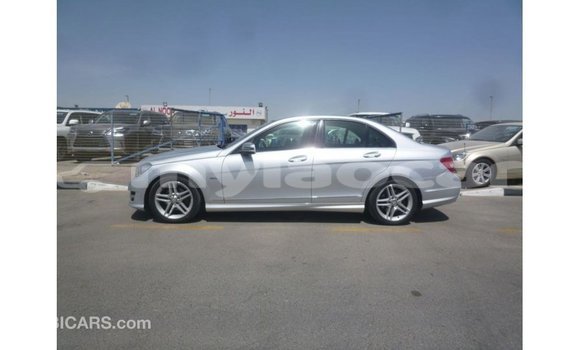 Acheter Import Voiture Mercedes-Benz 200 Autre à Import - Dubai, Attapeu Province Acheter Import Voiture Mercedes-Benz 200 Autre à Import - Dubai, Attapeu Province