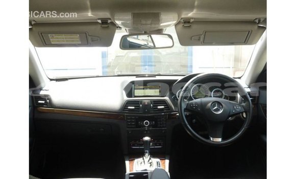 Buy Import Mercedes-Benz 250 Black Car in Import - Dubai in Attapeu Province Buy Import Mercedes-Benz 250 Black Car in Import - Dubai in Attapeu Province