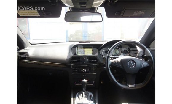 Buy Import Mercedes-Benz 190 (W201) Other Car in Import - Dubai in Attapeu Province Buy Import Mercedes-Benz 190 (W201) Other Car in Import - Dubai in Attapeu Province