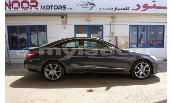 Buy Import Mercedes-Benz 190 (W201) Other Car in Import - Dubai in Attapeu Province Buy Import Mercedes-Benz 190 (W201) Other Car in Import - Dubai in Attapeu Province