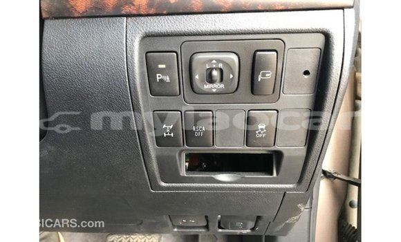Buy Import Toyota Land Cruiser Other Car in Import - Dubai in Attapeu Province Buy Import Toyota Land Cruiser Other Car in Import - Dubai in Attapeu Province