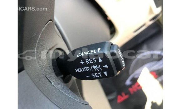 ຊື້ ການ ນຳ ເຂົ້າ Toyota Prado White ລົດ ໃນ Import - Dubai ໃນ Attapeu Province ຊື້ ການ ນຳ ເຂົ້າ Toyota Prado White ລົດ ໃນ Import - Dubai ໃນ Attapeu Province