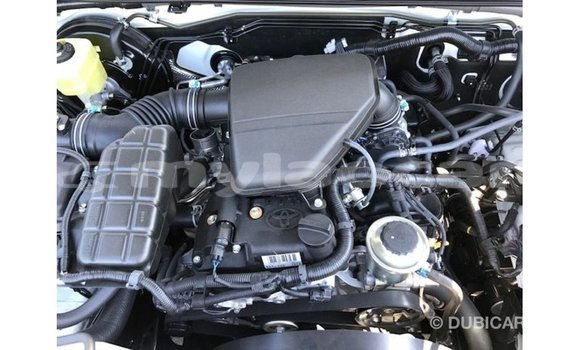 ຊື້ ການ ນຳ ເຂົ້າ Toyota Prado White ລົດ ໃນ Import - Dubai ໃນ Attapeu Province ຊື້ ການ ນຳ ເຂົ້າ Toyota Prado White ລົດ ໃນ Import - Dubai ໃນ Attapeu Province