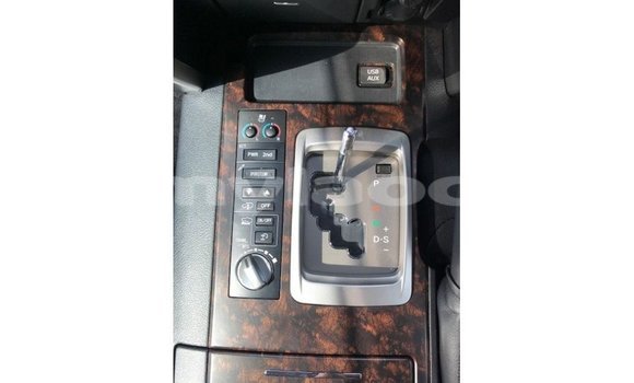 ຊື້ ການ ນຳ ເຂົ້າ Toyota Land Cruiser White ລົດ ໃນ Import - Dubai ໃນ Attapeu Province ຊື້ ການ ນຳ ເຂົ້າ Toyota Land Cruiser White ລົດ ໃນ Import - Dubai ໃນ Attapeu Province