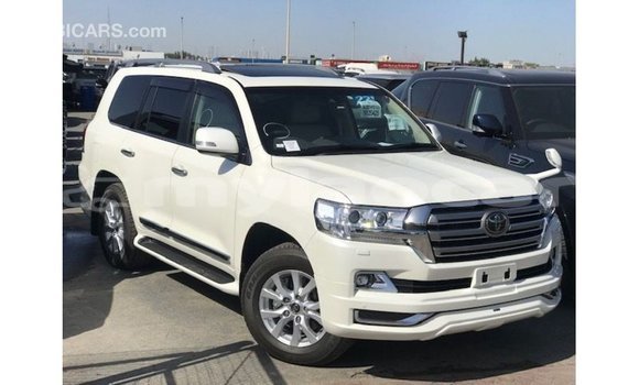 ຊື້ ການ ນຳ ເຂົ້າ Toyota Land Cruiser White ລົດ ໃນ Import - Dubai ໃນ Attapeu Province ຊື້ ການ ນຳ ເຂົ້າ Toyota Land Cruiser White ລົດ ໃນ Import - Dubai ໃນ Attapeu Province