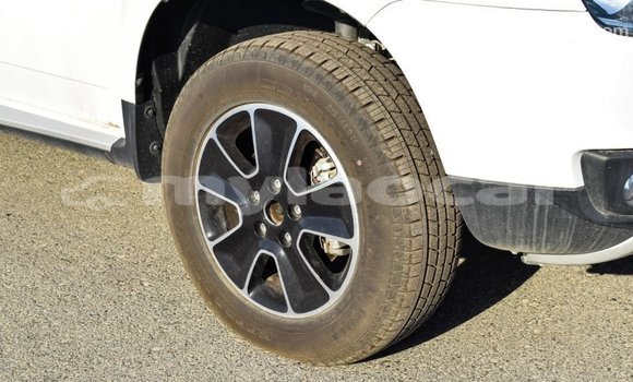 Buy Import Renault Duster White Car in Import - Dubai in Attapeu Province Buy Import Renault Duster White Car in Import - Dubai in Attapeu Province