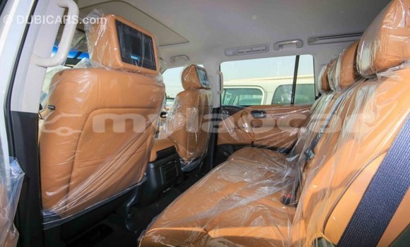 Buy Import Nissan Patrol White Car in Import - Dubai in Attapeu Province Buy Import Nissan Patrol White Car in Import - Dubai in Attapeu Province