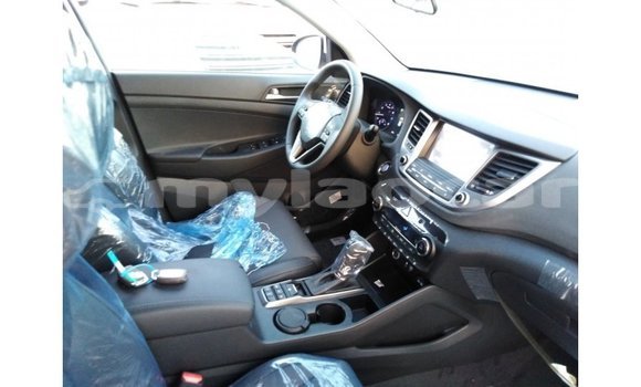 Buy Import Hyundai Tucson White Car in Import - Dubai in Attapeu Province Buy Import Hyundai Tucson White Car in Import - Dubai in Attapeu Province