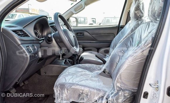 Buy Import Mitsubishi L200 White Car in Import - Dubai in Attapeu Province Buy Import Mitsubishi L200 White Car in Import - Dubai in Attapeu Province