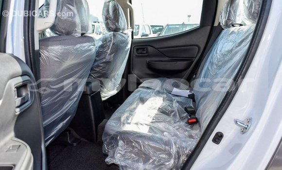 Buy Import Mitsubishi L200 White Car in Import - Dubai in Attapeu Province Buy Import Mitsubishi L200 White Car in Import - Dubai in Attapeu Province