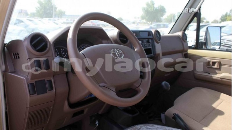 Big with watermark toyota land cruiser attapeu province import dubai 2652