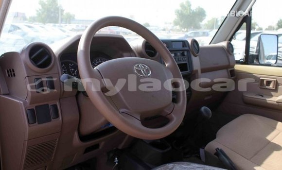 Buy Import Toyota Land Cruiser Beige Car in Import - Dubai in Attapeu Province Buy Import Toyota Land Cruiser Beige Car in Import - Dubai in Attapeu Province