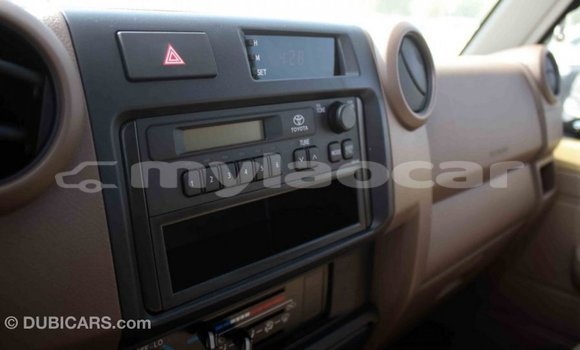 Buy Import Toyota Land Cruiser Beige Car in Import - Dubai in Attapeu Province Buy Import Toyota Land Cruiser Beige Car in Import - Dubai in Attapeu Province