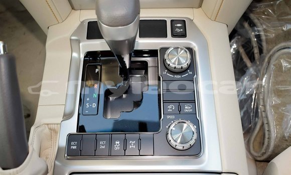 Buy Import Toyota Land Cruiser White Car in Import - Dubai in Attapeu Province Buy Import Toyota Land Cruiser White Car in Import - Dubai in Attapeu Province