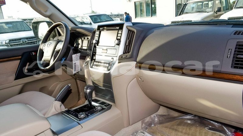 Big with watermark toyota land cruiser attapeu province import dubai 2653