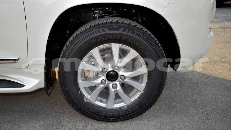 Big with watermark toyota land cruiser attapeu province import dubai 2653