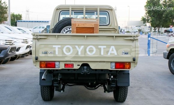 Buy Import Toyota Land Cruiser Beige Car in Import - Dubai in Attapeu Province Buy Import Toyota Land Cruiser Beige Car in Import - Dubai in Attapeu Province